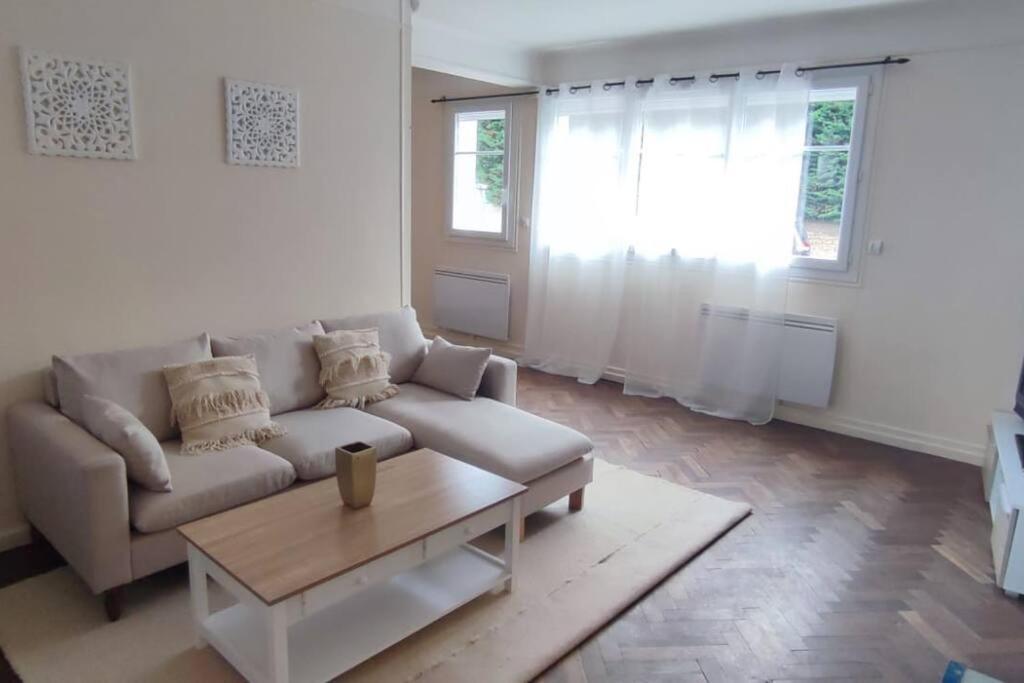 Appartement Tres Bien Place Châteauroux Exterior foto